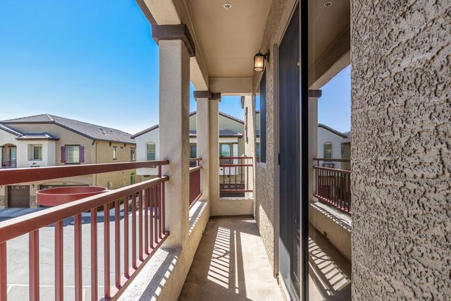 2725 E MINE CREEK Road 2172, Phoenix, AZ 85024