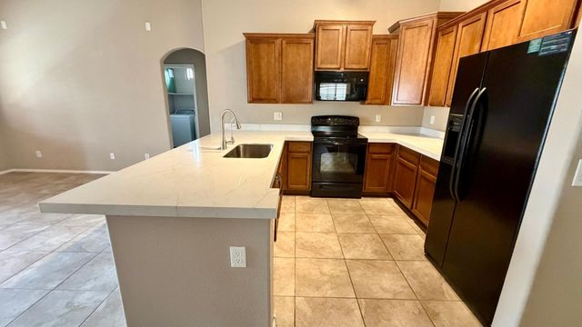 2725 E MINE CREEK Road 2172, Phoenix, AZ 85024