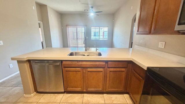 2725 E MINE CREEK Road 2172, Phoenix, AZ 85024