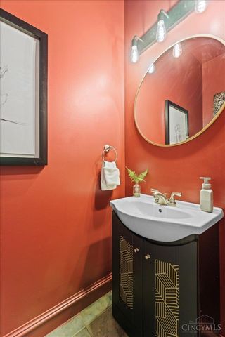 1302 Main Street, Cincinnati, OH 45202