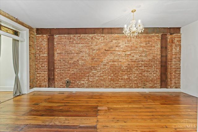 1302 Main Street, Cincinnati, OH 45202