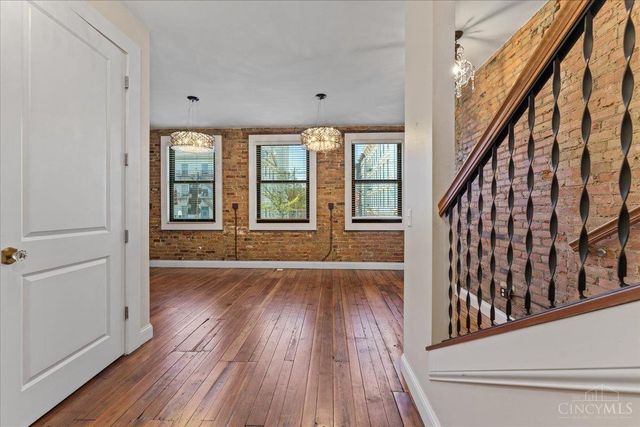 1302 Main Street, Cincinnati, OH 45202