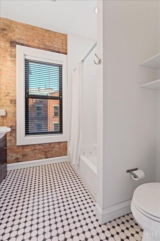 1302 Main Street, Cincinnati, OH 45202