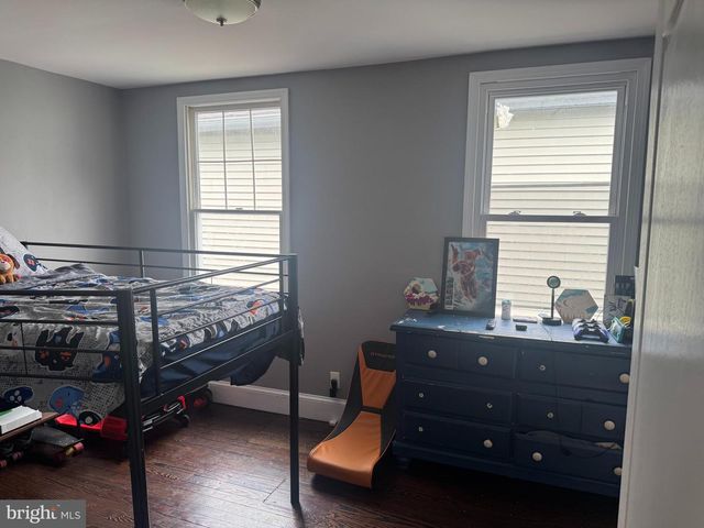 248 W UNION ST, Burlington, NJ 08016
