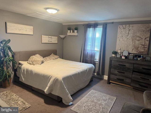 248 W UNION ST, Burlington, NJ 08016