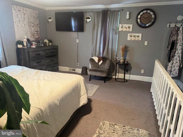 248 W UNION ST, Burlington, NJ 08016