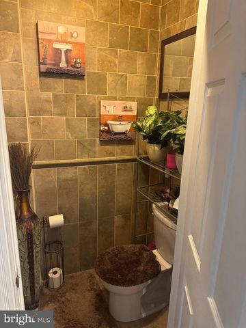 248 W UNION ST, Burlington, NJ 08016