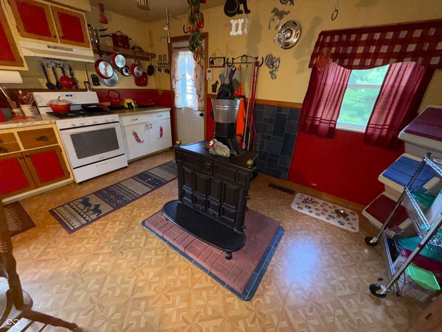 12561 N County Road 300 E, Brazil, IN 47834