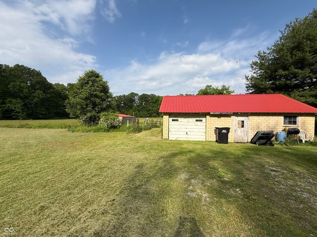 12561 N County Road 300 E, Brazil, IN 47834