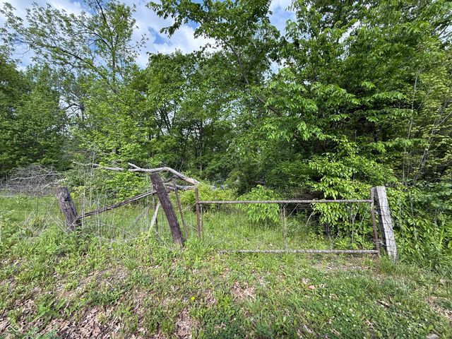 12561 N County Road 300 E, Brazil, IN 47834