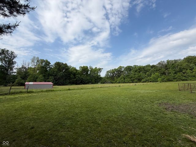 12561 N County Road 300 E, Brazil, IN 47834