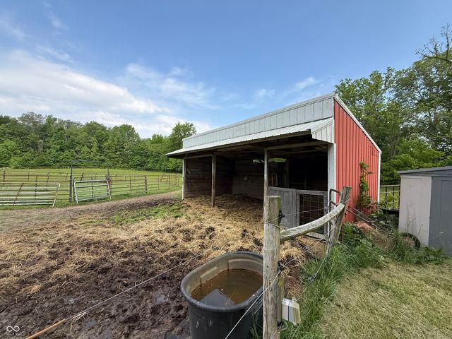 12561 N County Road 300 E, Brazil, IN 47834
