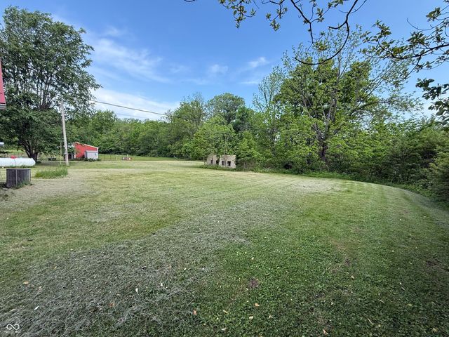 12561 N County Road 300 E, Brazil, IN 47834