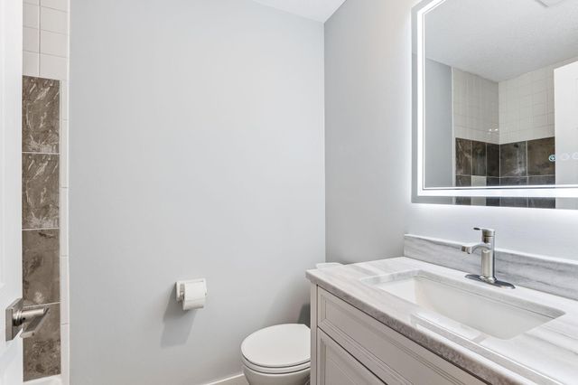 4691 Horten Point, Eagan, MN 55122