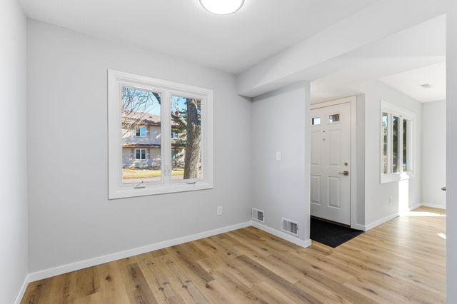 4691 Horten Point, Eagan, MN 55122