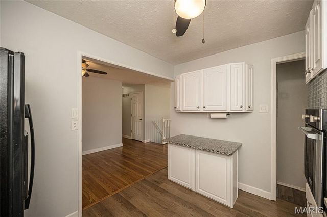 12030 Bennington Place, Maryland Heights, MO 63043