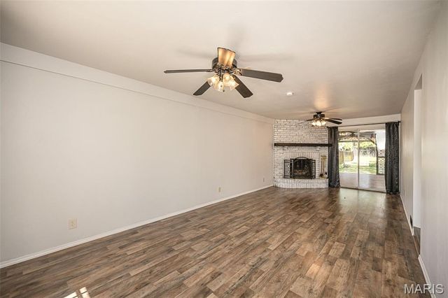 12030 Bennington Place, Maryland Heights, MO 63043