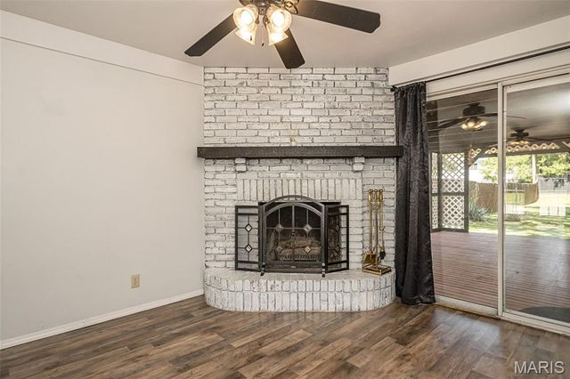 12030 Bennington Place, Maryland Heights, MO 63043