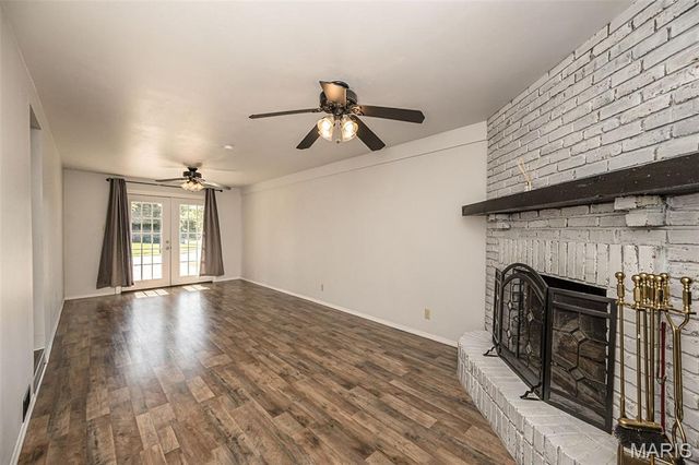 12030 Bennington Place, Maryland Heights, MO 63043
