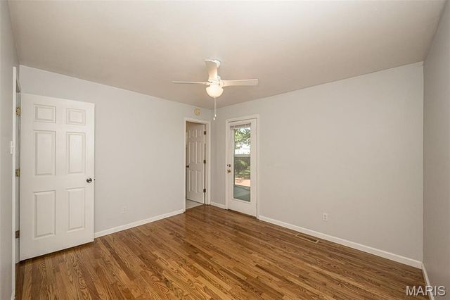 12030 Bennington Place, Maryland Heights, MO 63043