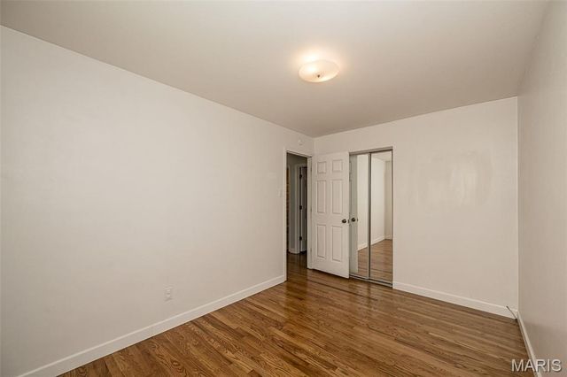12030 Bennington Place, Maryland Heights, MO 63043