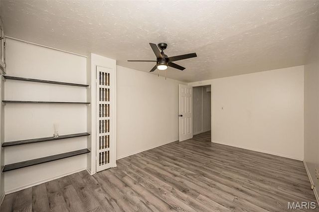 12030 Bennington Place, Maryland Heights, MO 63043