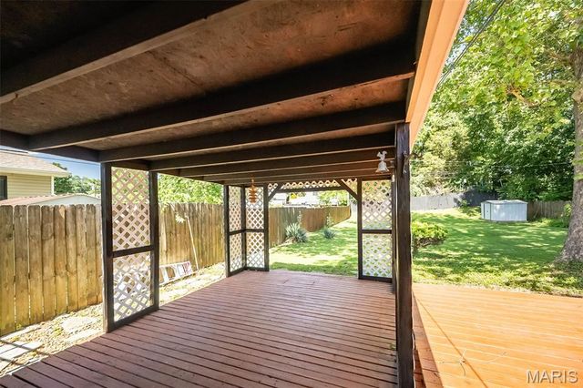 12030 Bennington Place, Maryland Heights, MO 63043