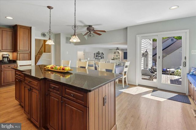 9 KINGS VALLEY CT, Damascus, MD 20872