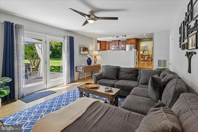 9 KINGS VALLEY CT, Damascus, MD 20872