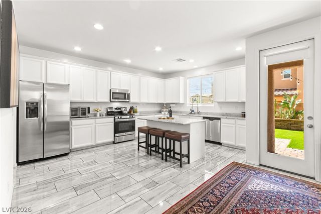 6435 Point Isabel Way, Las Vegas, NV 89122