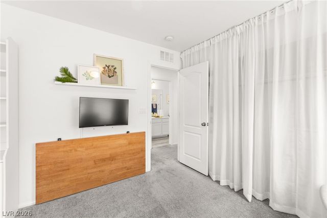 6435 Point Isabel Way, Las Vegas, NV 89122