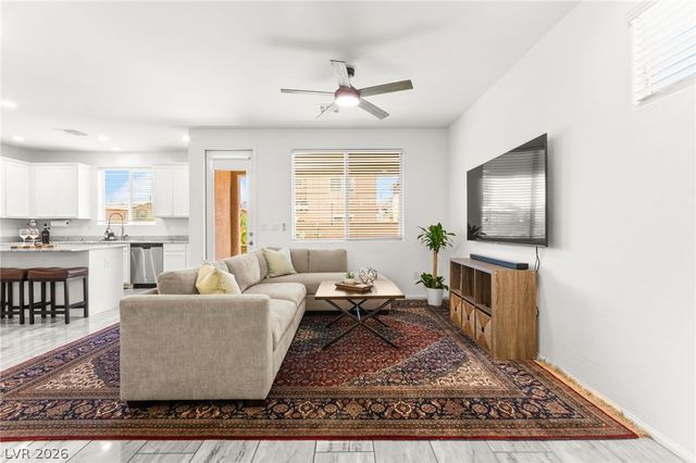 6435 Point Isabel Way, Las Vegas, NV 89122