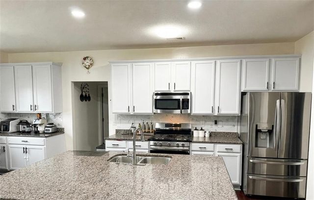 2128 Bellflower WAY, Chesapeake, VA 23323