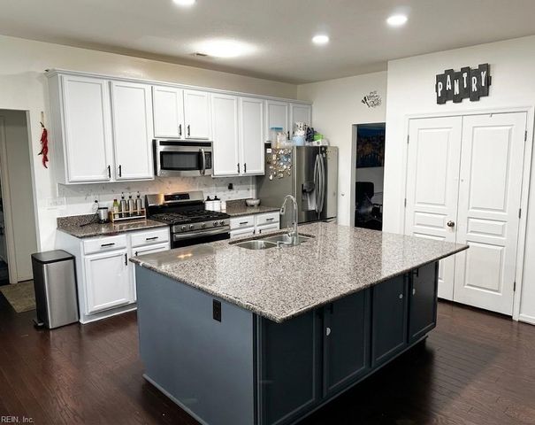 2128 Bellflower WAY, Chesapeake, VA 23323