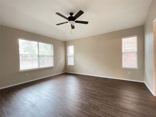 5921 Snow Creek Drive, The Colony, TX 75056