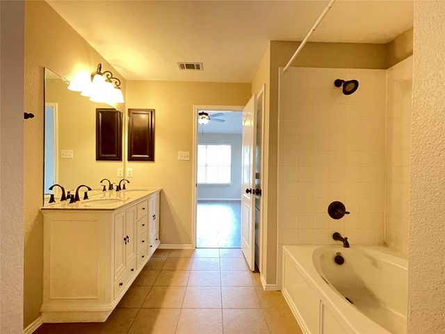 5921 Snow Creek Drive, The Colony, TX 75056