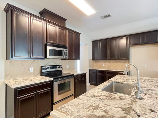 5921 Snow Creek Drive, The Colony, TX 75056