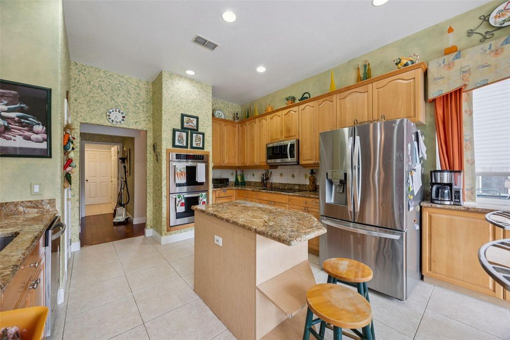 Image 11 of property listing at 8991 HERITAGE BAY CIRCLE, Orlando, FL 32836