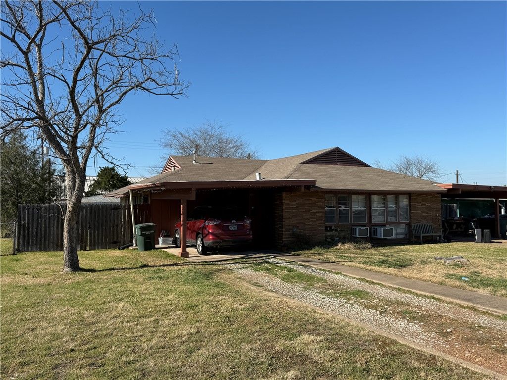 608 Mary Lake Drive, Bryan, TX 77801