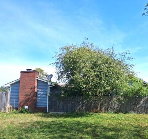 123 W Main Street W, Kingston, GA 30145