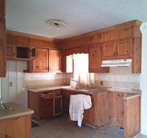 123 W Main Street W, Kingston, GA 30145
