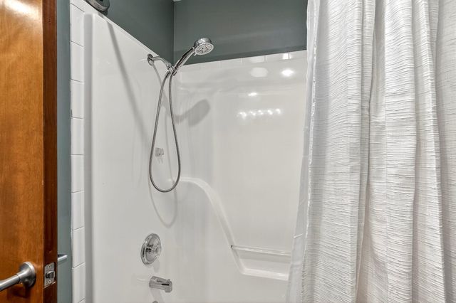 3150 S Sagamont Avenue 102, Springfield, MO 65807