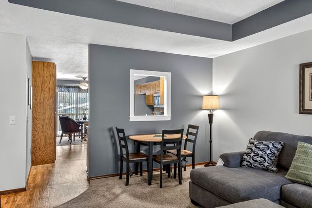 3150 S Sagamont Avenue 102, Springfield, MO 65807