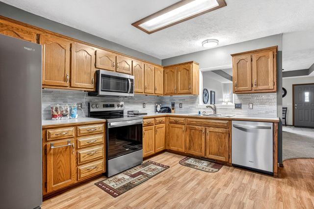 3150 S Sagamont Avenue 102, Springfield, MO 65807