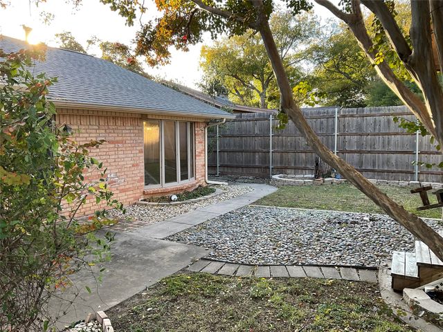 9000 Sirocka Drive, Benbrook, TX 76116