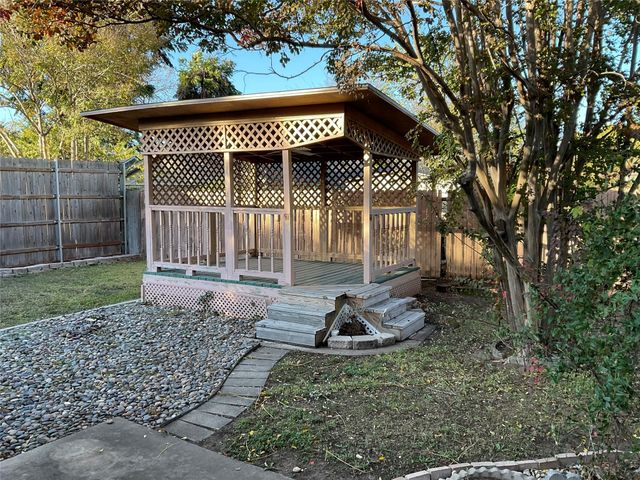 9000 Sirocka Drive, Benbrook, TX 76116