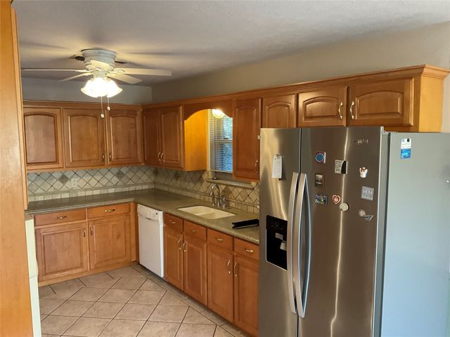 9000 Sirocka Drive, Benbrook, TX 76116