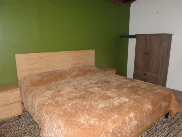 210 Wylerhorn Drive, Crestline, CA 92325