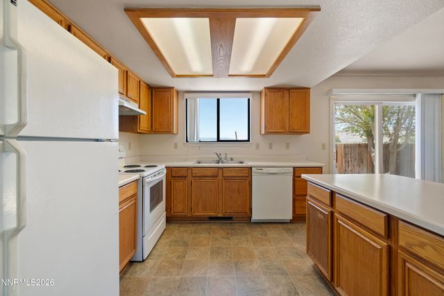 401 Kathy Avenue, Yerington, NV 89447
