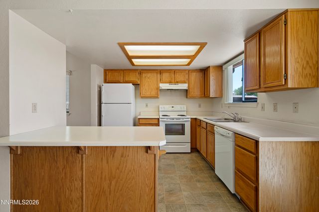 401 Kathy Avenue, Yerington, NV 89447